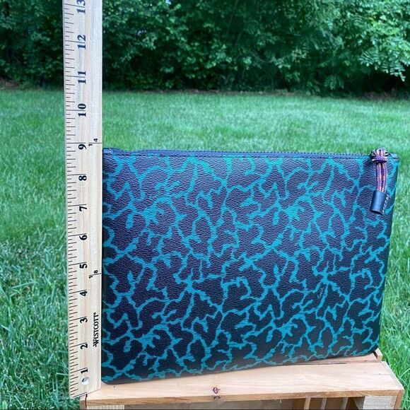 Coach Disney Thumper Animal Print Large Zippered Sleeve IPad Pouch Bag NWT - Picture 10 of 14